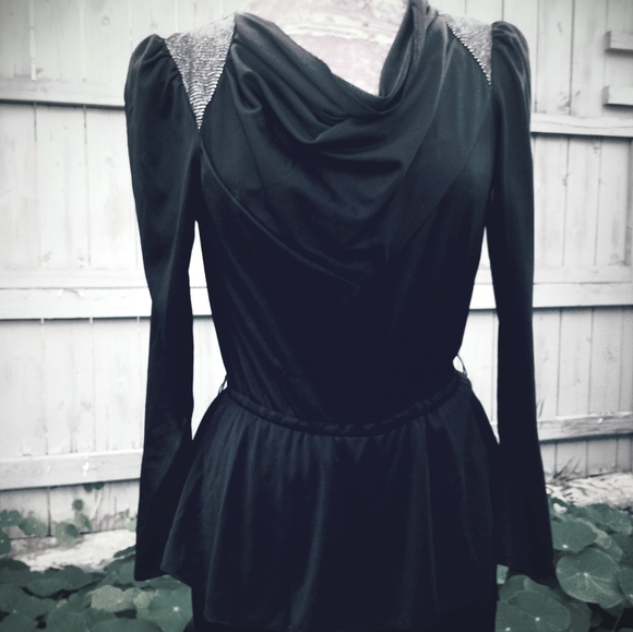 80s Glam:Black Puffed Shoulder Vintage Pantsuit with Flounce - Picture 8 of 10